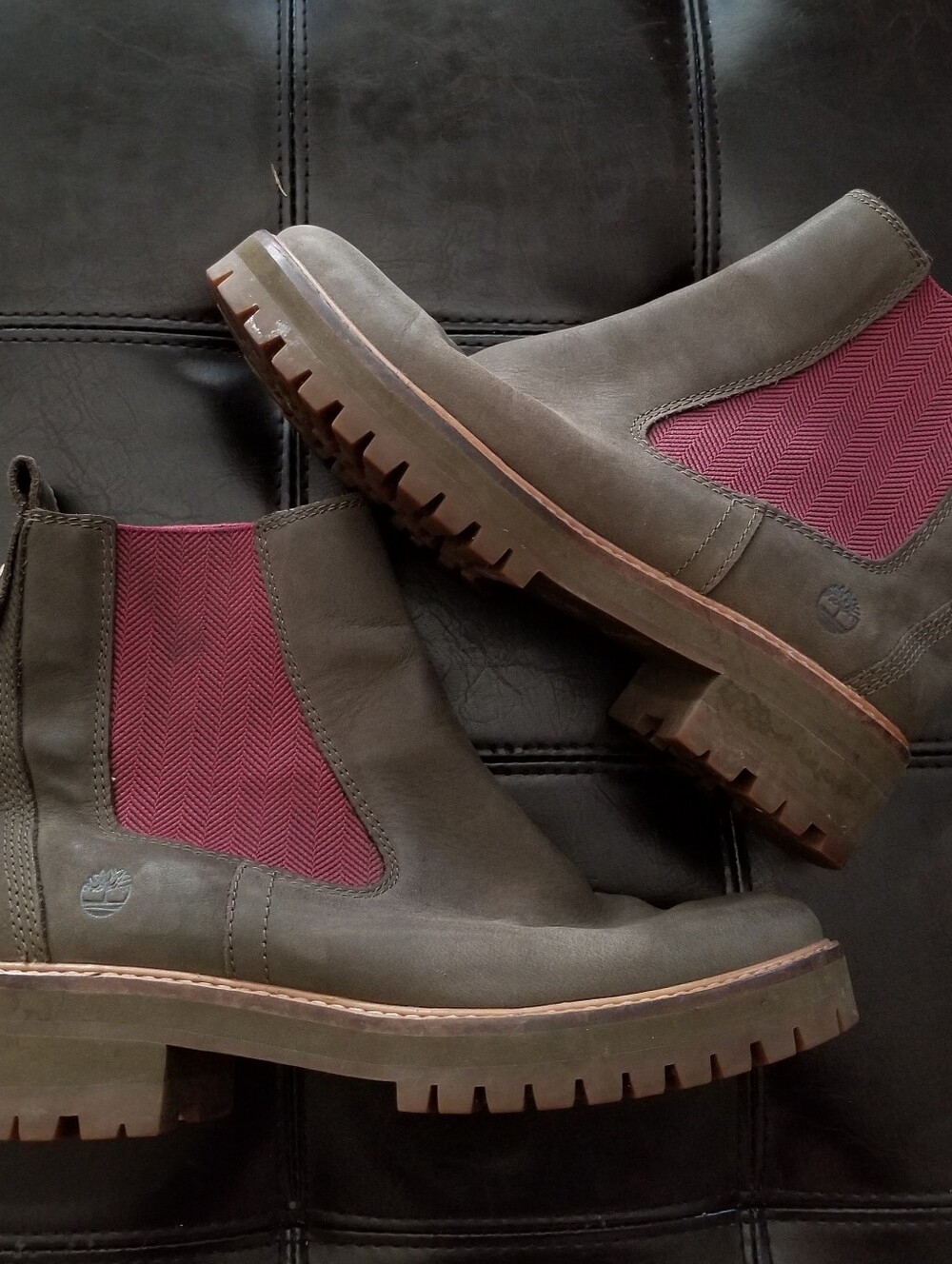 ❗Timberland Courmayeur Valley Chelsea Boots Olive Green Maroon Size 9❗